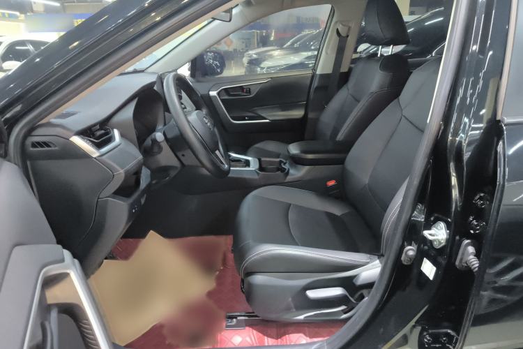 Used Toyota RAV4 2024 2.0L CVT Two-Wheel Drive Urban Edition
