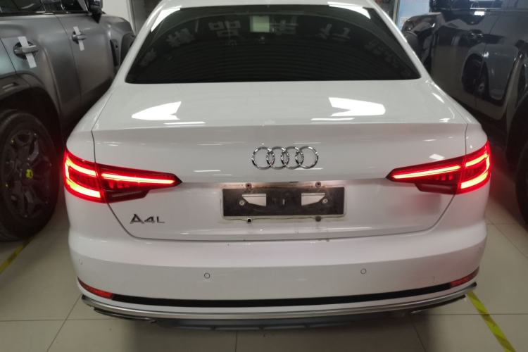Used Audi A4L 2019 40 TFSI Fashion Edition China VI Emission Standard