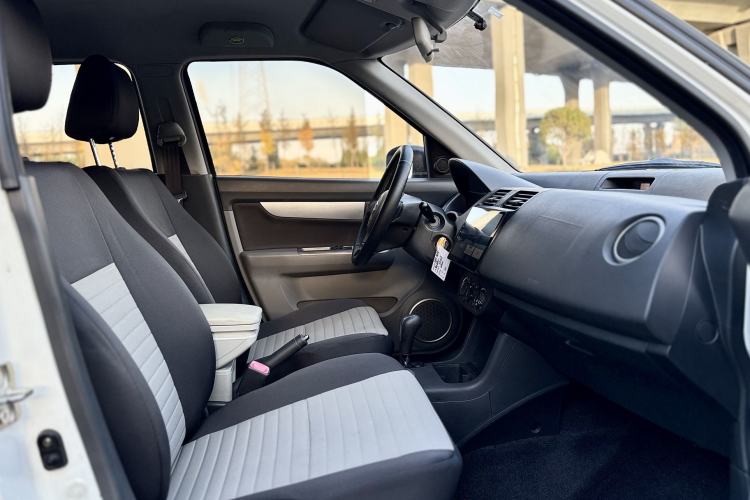 Used Suzuki Swift 2014 1.5L Automatic Fashion Edition
