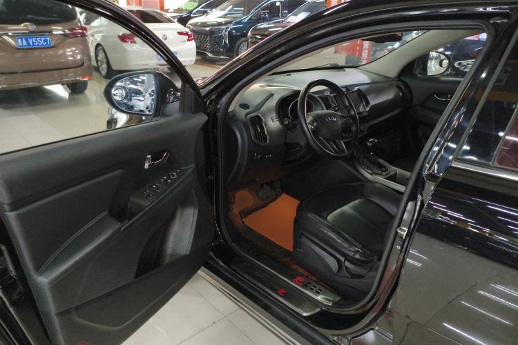 Used Kia Sportage R 2015 2.0L Automatic Two-Wheel Drive DLX Model