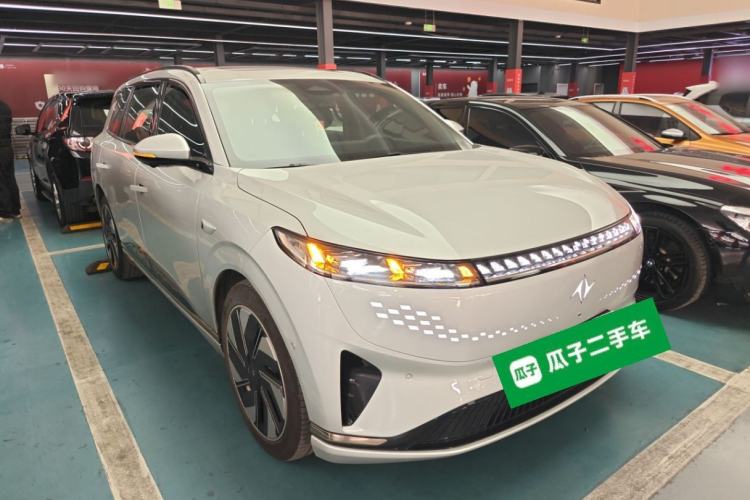 Used  eπ008 2024 210Max Range-Extended Version 6 Seats
