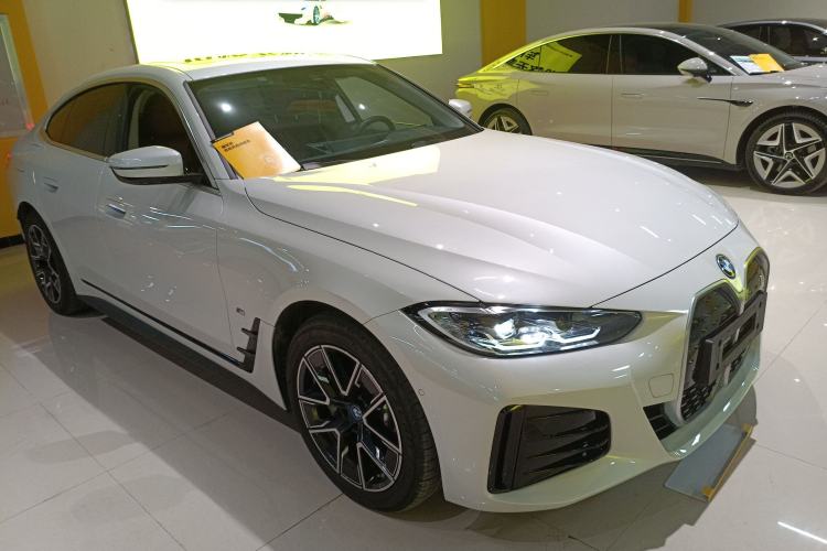 Used BMW i4 2023 eDrive35
