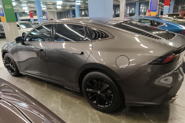 Used Changan UNI-V 2022 1.5T Prestige Version
