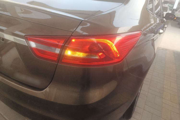 Used Ford Escort 2015 1.5L Automatic Fashion Model