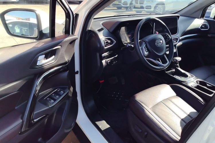 Used GAC Trumpchi GS4 2018 235T Automatic Two-Wheel Drive Luxury Smart Connectivity Millionth Anniversary Edition