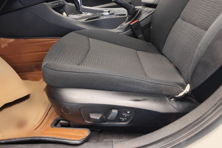 Used BMW X1 2015 sDrive18i Fashion Upgrade Edition