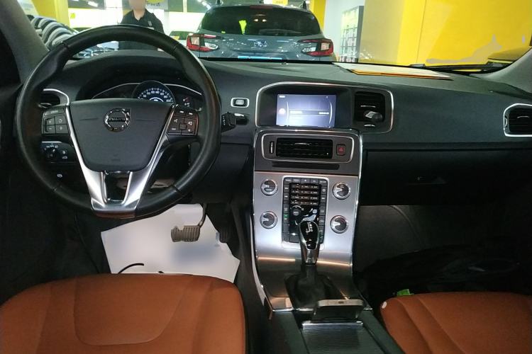 Used Volvo S60 2019 S60L Facelift T5 Intelligent Advanced Edition
