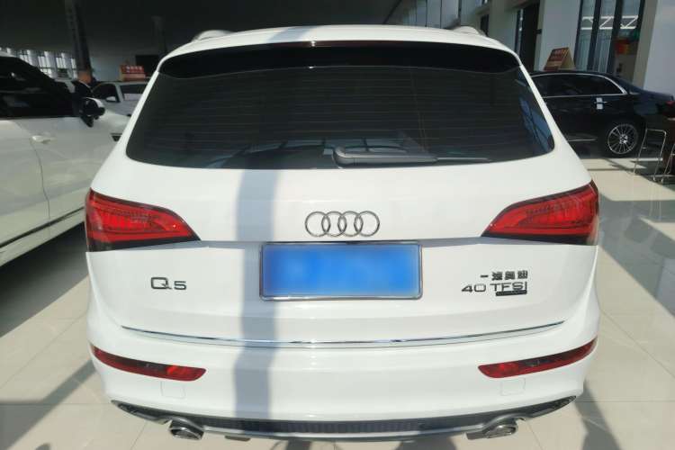 Used Audi Q5 2017 Plus 40 TFSI Ambition Model
