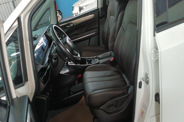 Used GAC Trumpchi M6 2019 270T DCT Prestige Edition (6-Seater) China VI
