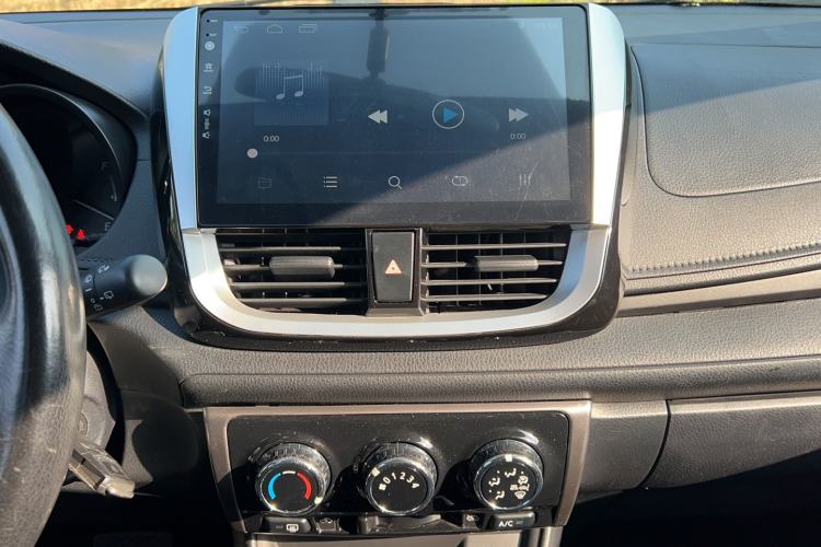 Used Toyota YARiS L 2016 Revised 1.5E CVT Charming Edition