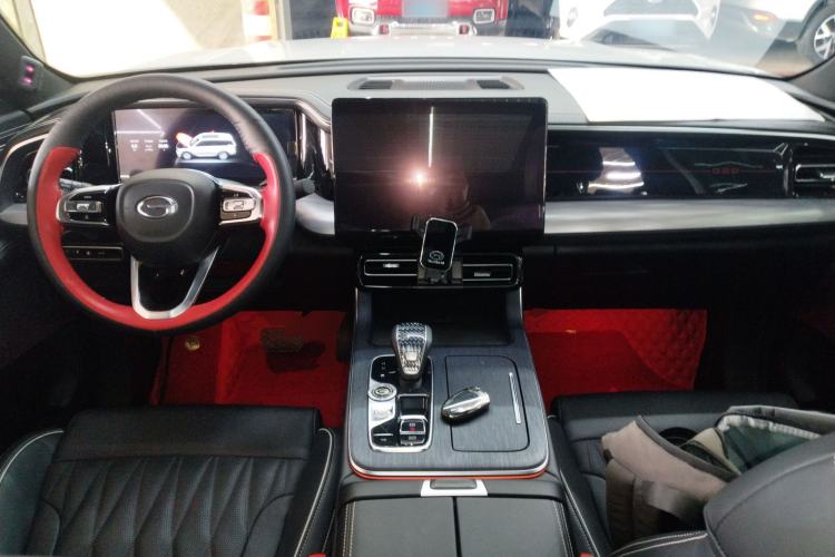 Used GAC Trumpchi GS8 2022 Flagship Series 2.0 TGDI Four-Wheel Drive Luxury Smart Connectivity Version (7 Seats)
