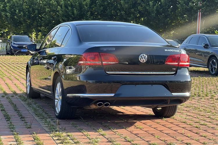 Used Volkswagen Magotan 2015 Revised Version 2.0 TSI Luxury Edition
