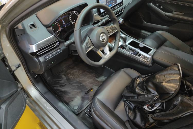 Used Nissan Teana 2025 Model 2.0L XL-TLS Enjoyment Edition