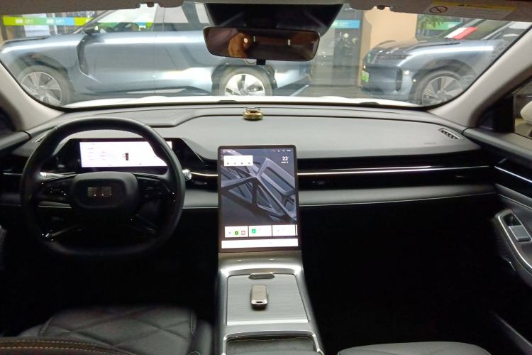 Used  L6 2024 125km PLUS Dragon Edition
