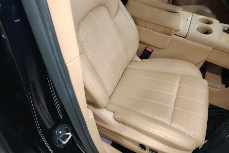 Used VOYAH Dream 2025 PHEV Four-Wheel Drive Prestige Kunpeng Edition
