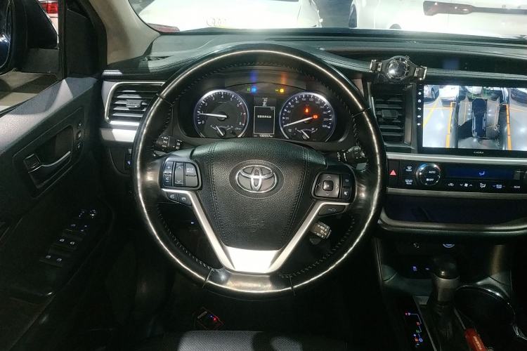 Used Toyota Highlander 2015 2.0T Four-Wheel Drive Ultimate Edition 7-Seater
