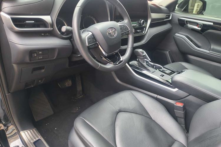 Used Toyota Highlander 2022 Dual-Engine 2.5L Four-Wheel Drive Prestige Version 7 Seats
