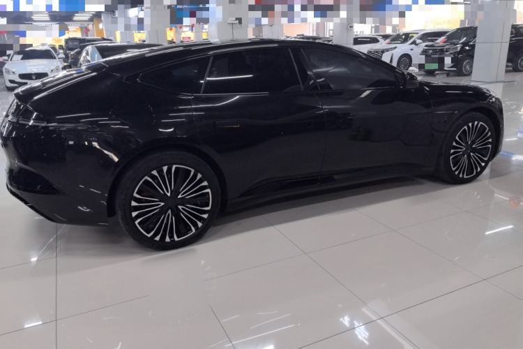 Used  12 2025 Ultra Extended-Range Edition
