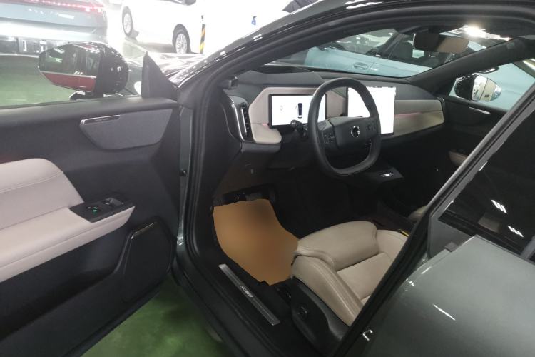 Used Volvo Volvo XC70 Plug-in Hybrid 
