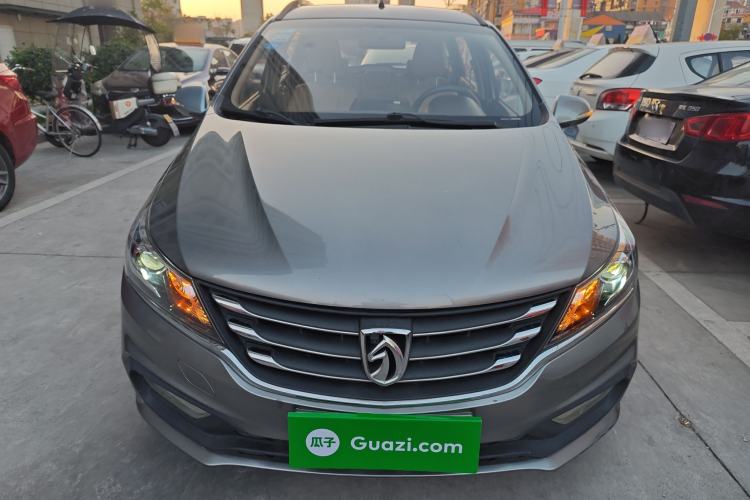 Used Baojun 310W 2017 1.5L Manual Fashion Model China V
