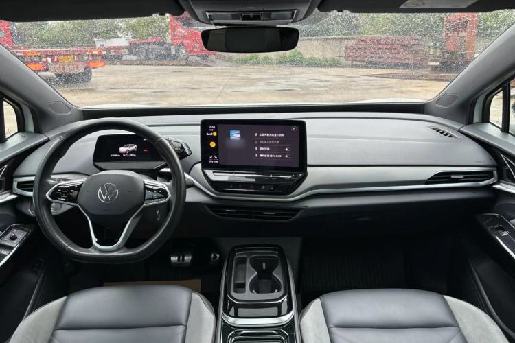 Used Volkswagen ID.4 CROZZ 2021 Long-Range PRO Two-Wheel Drive Version
