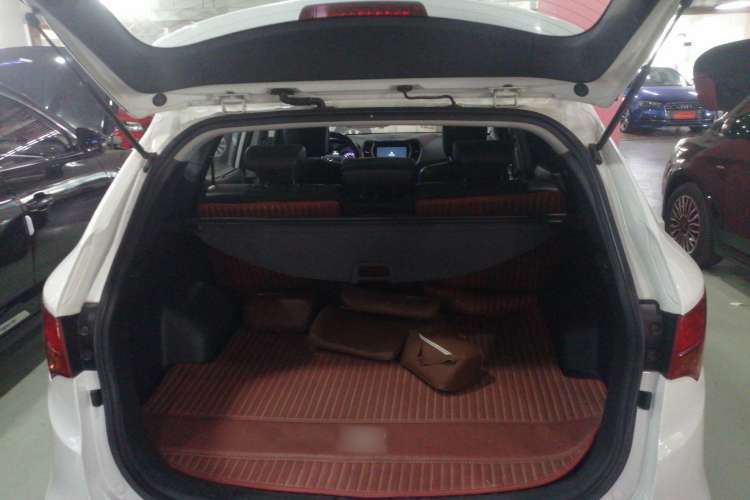 Used Hyundai Santa Fe 2013 2.4L Automatic Two-Wheel Drive Smart Version
