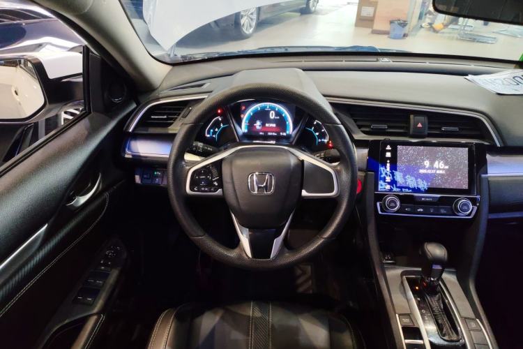 Used Honda Civic 2016 220TURBO CVT Luxury Edition
