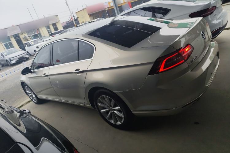 Used Volkswagen Magotan 2018 330TSI DSG Advanced Model
