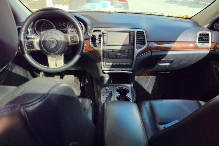 Used  Grand Cherokee 2013 3.6L Luxury Navigation Edition
