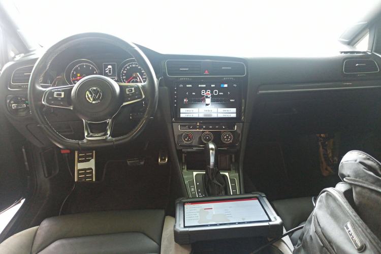 Used Volkswagen Golf 2016 1.4TSI Automatic R-Line
