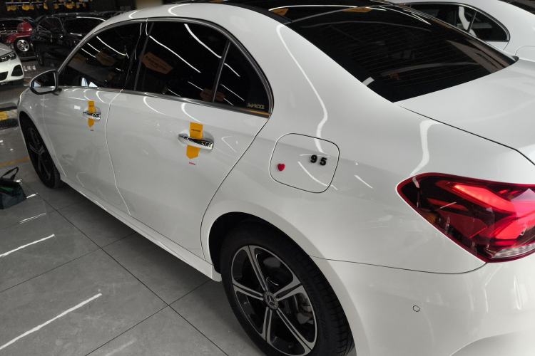 Used Mercedes-Benz A-Class 2022 Revised Version A 200 L Sport Sedan Fashionable Style
