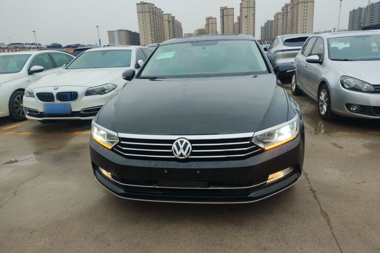 Used Volkswagen Magotan 2019 330TSI DSG Leading Edition China V Standard
