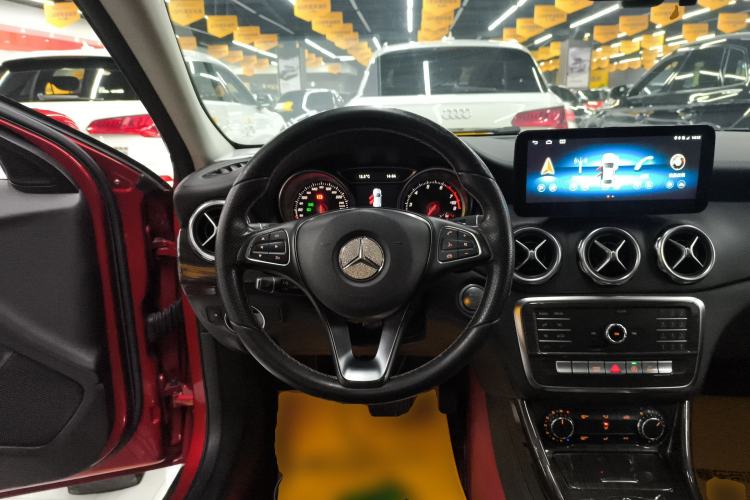 Used Mercedes-Benz GLA 2018 GLA 200 Fashion Model