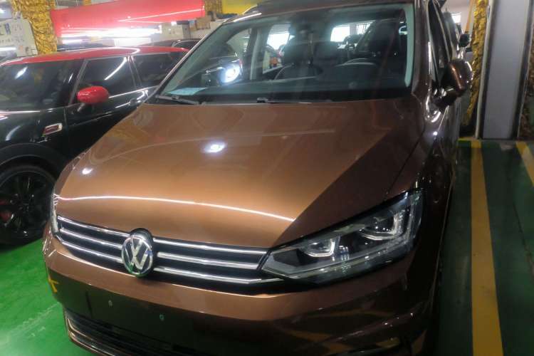 Used Volkswagen Touran 2016 Volkswagen Touran L 280TSI DSG Luxury Edition
