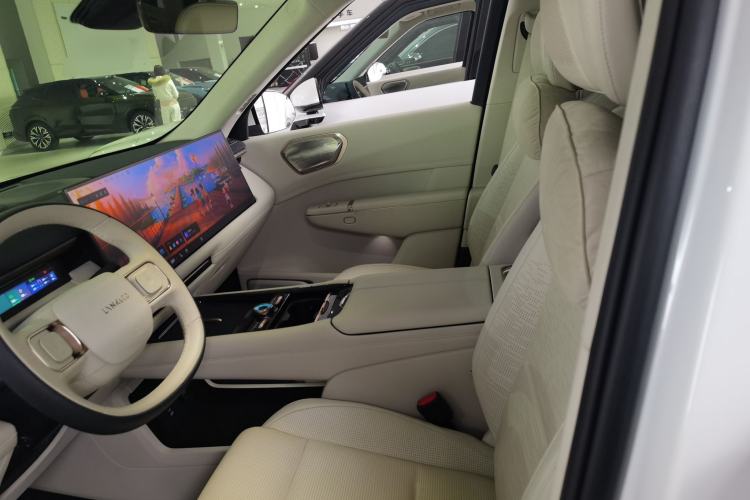 Used Lynk & Co 900 2025 2.0T Ultra
