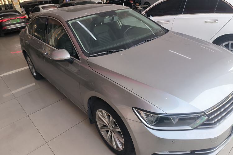 Used Volkswagen Magotan 2017 330TSI DSG Leading Model
