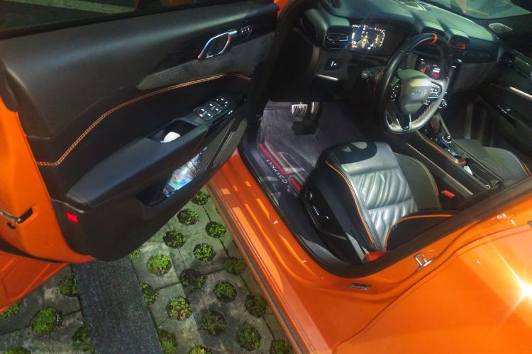 Used Lynk & Co 02 Hatchback 2021 2.0TD Halo Driving Control Kit Edition
