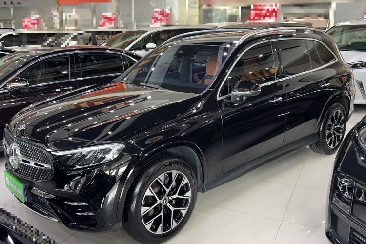 Used Mercedes-Benz GLC 2024 GLC 260 L 4MATIC Luxury Model 5 Seats
