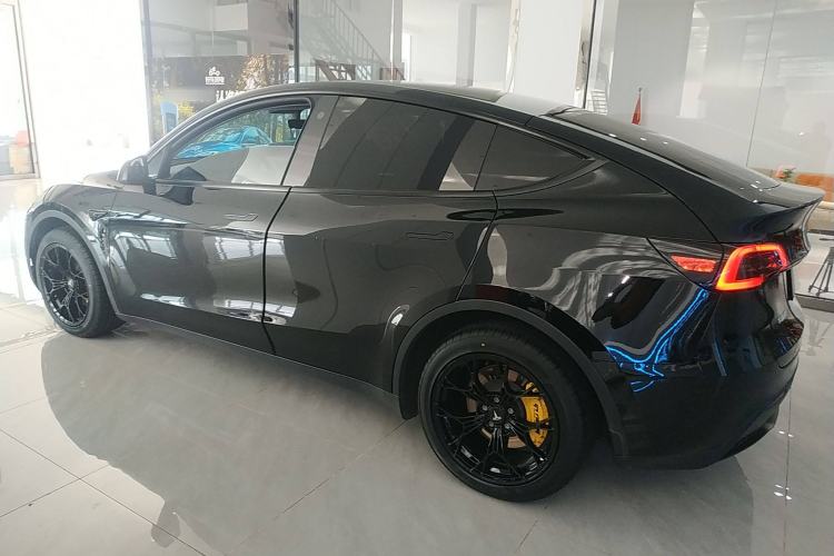 Used Tesla Model Y 2021 Long-Range All-Wheel-Drive Version 3D7
