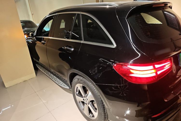Used Mercedes-Benz GLC 2017 GLC 260 4MATIC Luxury Model
