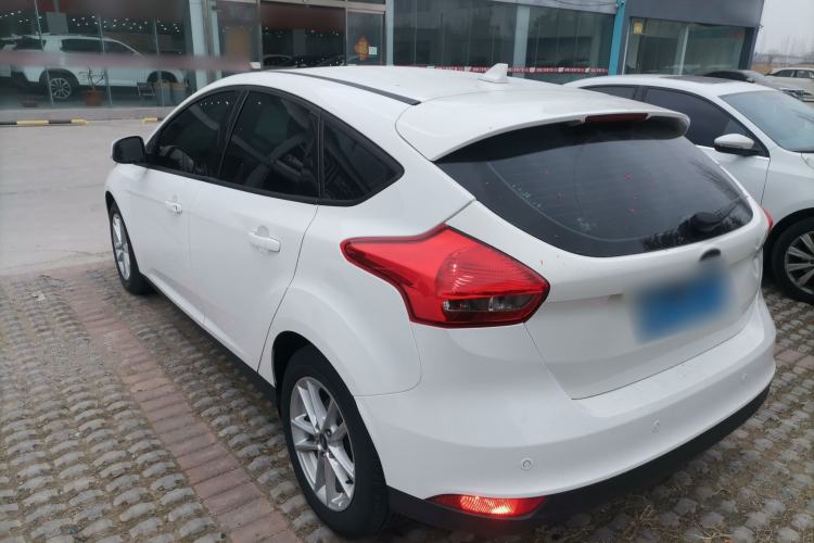 Used Ford Focus 2015 Hatchback 1.6L Automatic Fashion Edition

