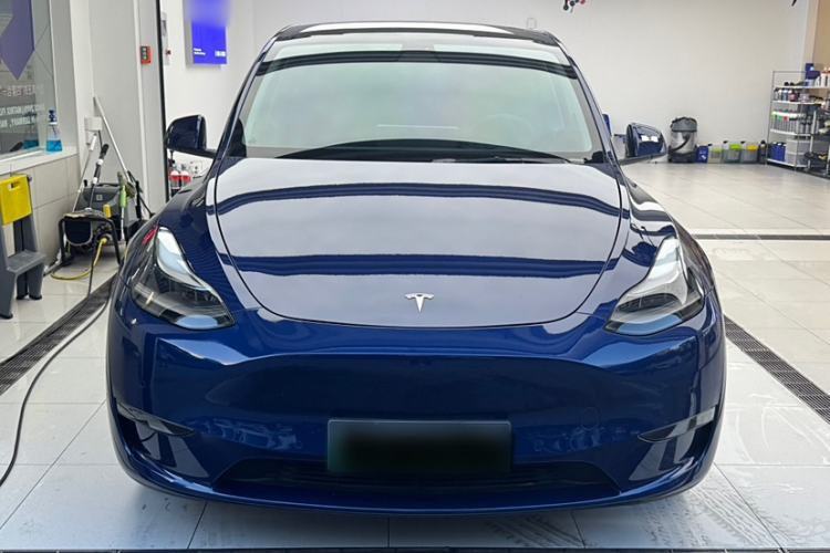 Used Tesla Model Y 2022 Long-Range All-Wheel-Drive Version

