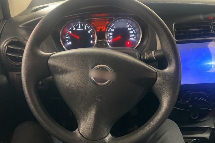 Used Nissan Livina 2013 1.6XE Manual Comfort Edition