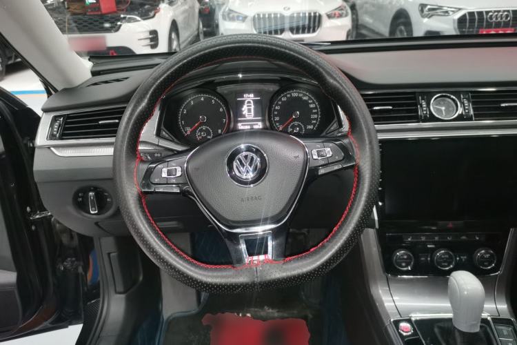 Used Volkswagen Passat 2017 330TSI DSG Luxury Edition
