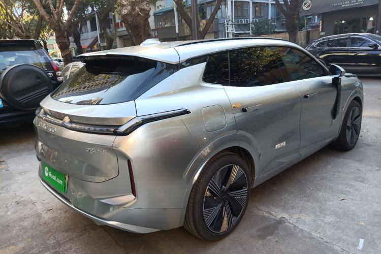 Used Lynk & Co 08 EM-P 2025 120km Long-Range Pro
