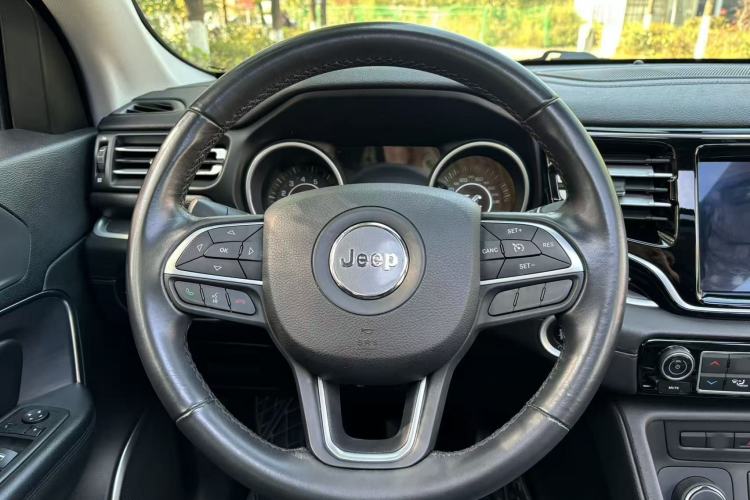 Used  Grand Commander 2018 2.0T Four-Wheel Drive Enjoyment Edition China VI
