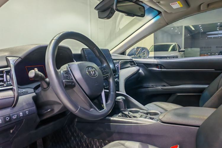 Used Toyota Camry 2021 2.5G Luxury Edition
