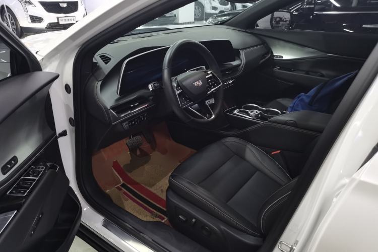 Used Cadillac GT4 2023 25T Luxury Model
