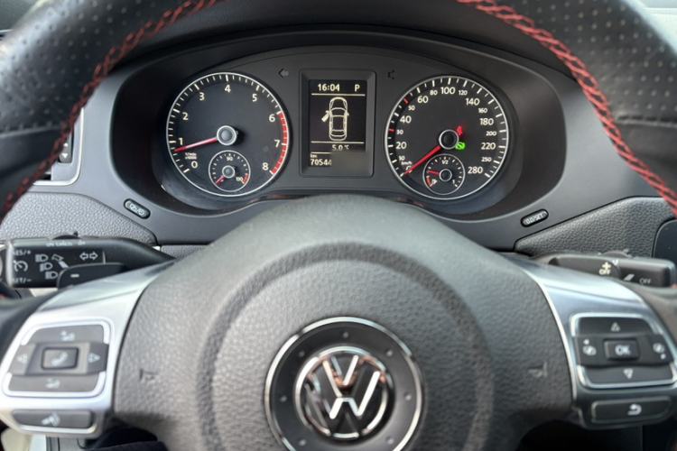 Used Volkswagen Sagitar 2013 2.0 TSI GLI
