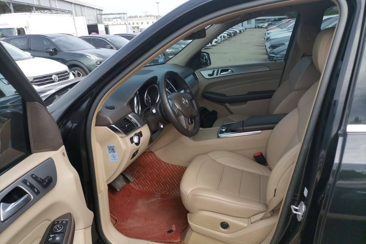 Used Mercedes-Benz M-Class 2015 ML 320 4MATIC
